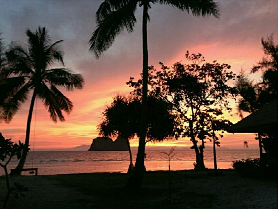 Koh Ngai Kaimuk Thong Resort Exterior photo