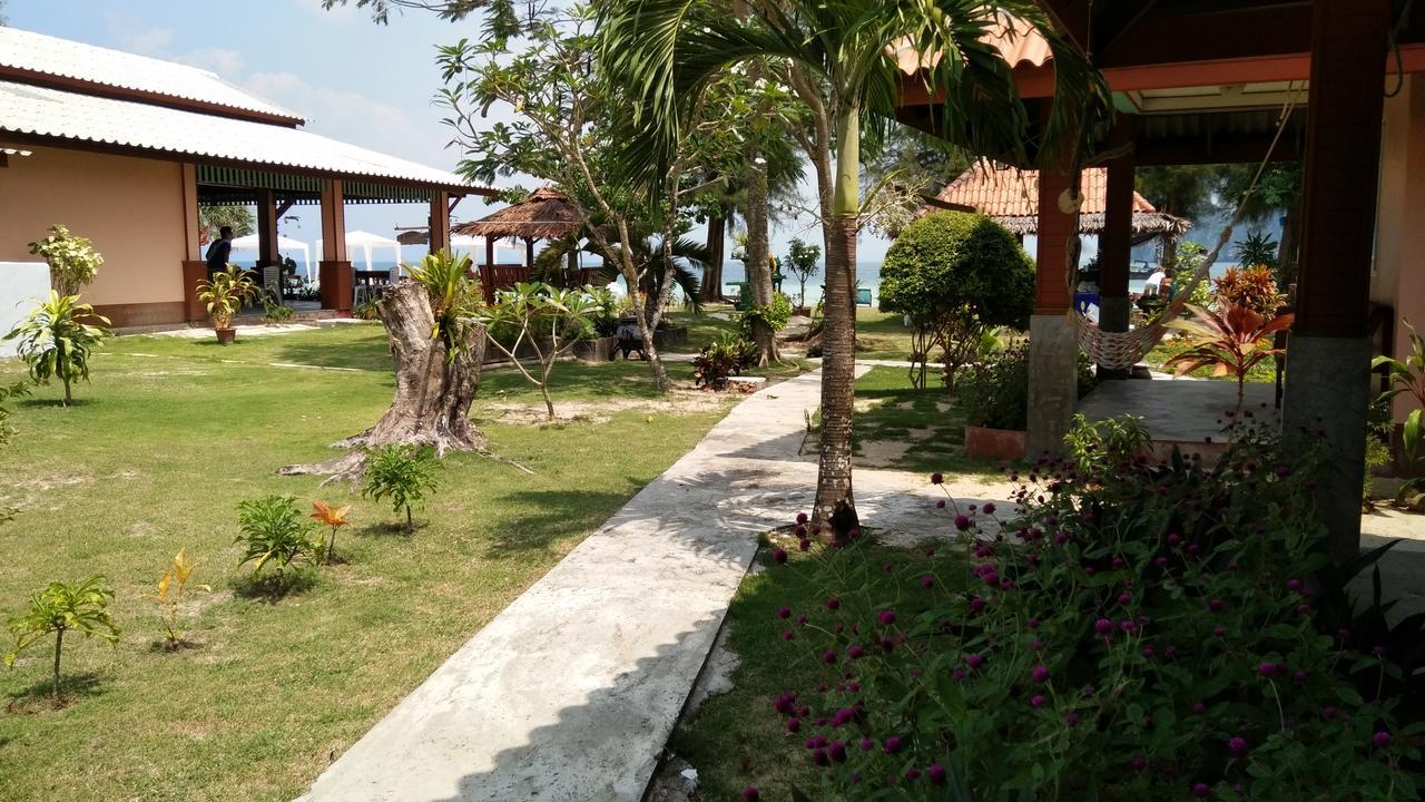 Koh Ngai Kaimuk Thong Resort Exterior photo